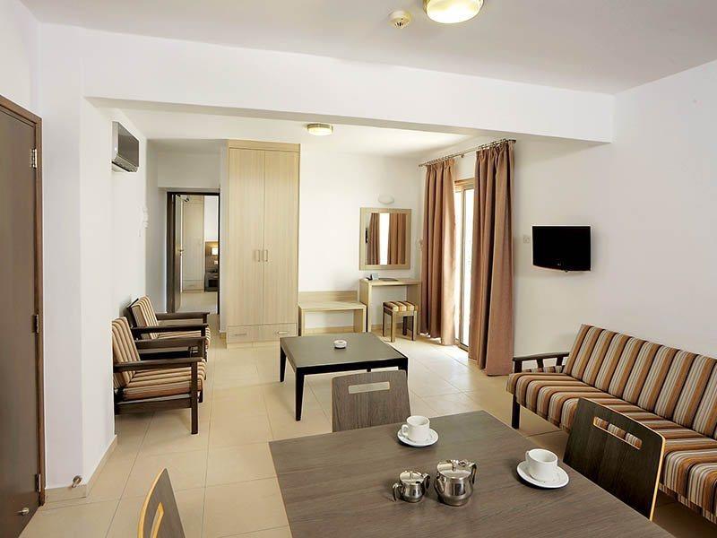 Petrosana Hotel Apartments Ayia Napa Exterior foto